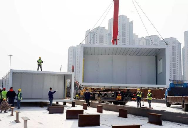 從雷神山、火神山醫(yī)院建設(shè)看未來(lái)醫(yī)用住人集裝箱房發(fā)展趨勢(shì)